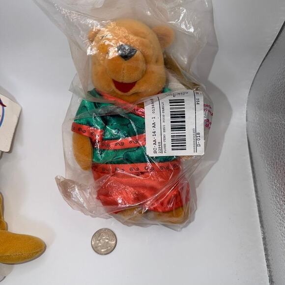Disney Winnie the Pooh Plush Bean Bag Lot of 2 Vintage Pilot Pooh Collectible - Picture 6 of 6